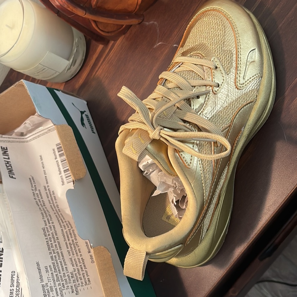 Brand new in box Pumas- metallic gold RS curve